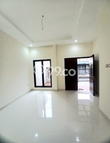 Dijual Rumah Luas Megah Dengan View Cantik di Pondok Kelapa, Jakarta Timur Dijual Rumah Luas Megah Dengan View Cantik di Pondok Kelapa, Jakarta Timur