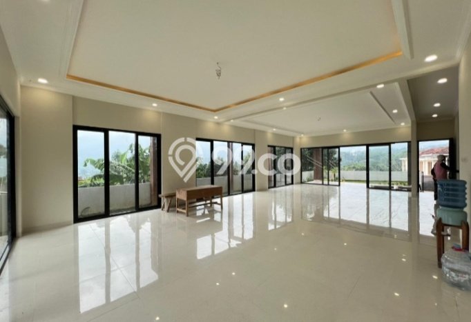 Vila Kawasan Cisarua, Luas 522m2m², Dekat ke berbagai fasilitas umum Vila Kawasan Cisarua, Luas 522m2m², Dekat ke berbagai fasilitas umum