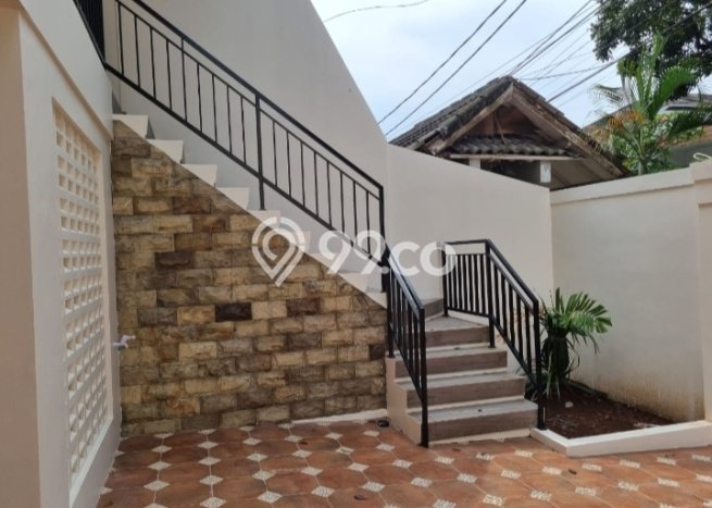 Siap Huni Hunian Elit 6 Kamar di Jagakarsa Dekat ke Mana Saja Siap Huni Hunian Elit 6 Kamar di Jagakarsa Dekat ke Mana Saja