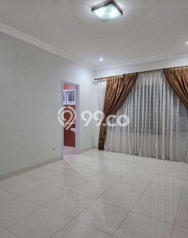 Siap Huni Hunian Elit 6 Kamar di Duren Sawit Dekat ke Mana Pun Siap Huni Hunian Elit 6 Kamar di Duren Sawit Dekat ke Mana Pun