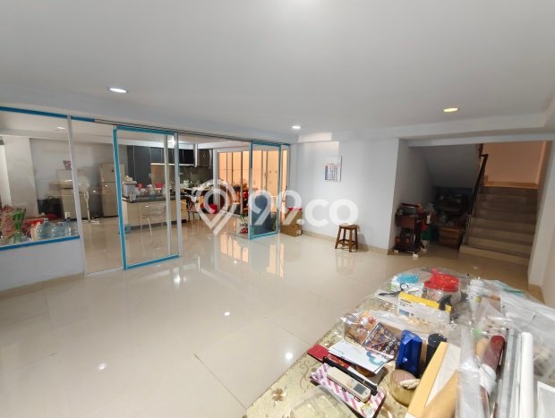Rumah sewa siap huni 6 KT di Pluit, Jakarta Utara Rumah sewa siap huni 6 KT di Pluit, Jakarta Utara