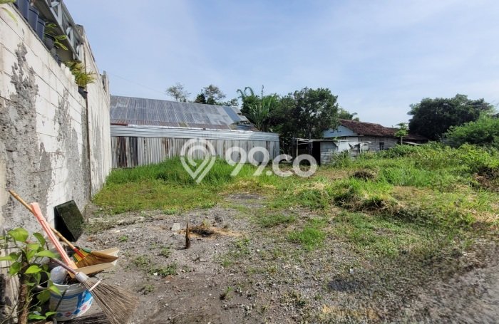 Lahan Kosong Dijual di Sleman dengan Area 120m2 Lahan Kosong Dijual di Sleman dengan Area 120m2