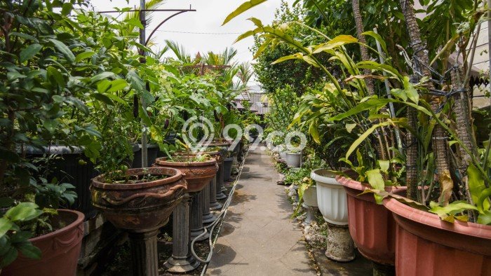 Rumah Strategis Mergangsan, Yogyakarta, Luas 2540m2m² Bangunan 345m2m² Rumah Strategis Mergangsan, Yogyakarta, Luas 2540m2m² Bangunan 345m2m²