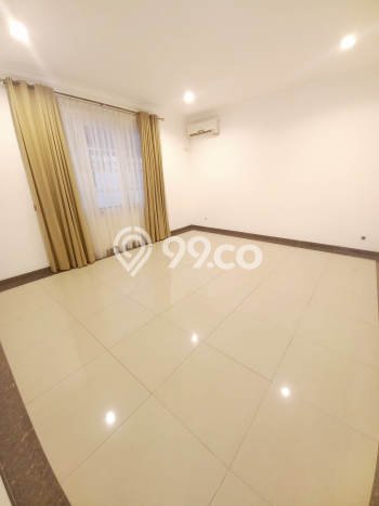 PILIHAN TEPAT! Rumah kawasan , 5 KT, Dekat Mall, Luas 650m2m² Bangunan 550m2m² PILIHAN TEPAT! Rumah kawasan , 5 KT, Dekat Mall, Luas 650m2m² Bangunan 550m2m²