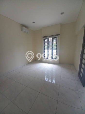 SPECIAL OFFER! Rumah area , 3 KM, Lingkungan Asri, LT 360m2m² Bangunan 500m2m² SPECIAL OFFER! Rumah area , 3 KM, Lingkungan Asri, LT 360m2m² Bangunan 500m2m²