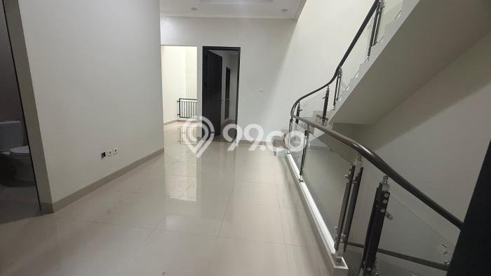 Hunian Elit LB 195m2 Siap Huni Desain Elegan di Pulo Asem, Jakarta Timur Hunian Elit LB 195m2 Siap Huni Desain Elegan di Pulo Asem, Jakarta Timur