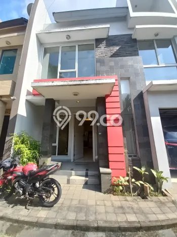 Hunian Elit LB 240m2 Siap Huni Desain Elegan di Patal Senayan, Jakarta Selatan Hunian Elit LB 240m2 Siap Huni Desain Elegan di Patal Senayan, Jakarta Selatan