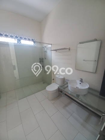 SPECIAL OFFER! Rumah area , 3 KM, Lingkungan Asri, LT 360m2m² Bangunan 500m2m² SPECIAL OFFER! Rumah area , 3 KM, Lingkungan Asri, LT 360m2m² Bangunan 500m2m²