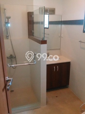 Rumah Asri area , 4 KM, Lingkungan Tenang, LT 320m2m² LB 400m2m² Rumah Asri area , 4 KM, Lingkungan Tenang, LT 320m2m² LB 400m2m²
