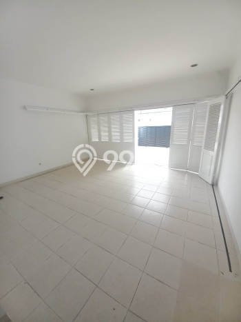 PILIHAN TEPAT! Rumah kawasan , 5 KT, Dekat Mall, Luas 650m2m² Bangunan 550m2m² PILIHAN TEPAT! Rumah kawasan , 5 KT, Dekat Mall, Luas 650m2m² Bangunan 550m2m²