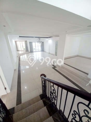 PILIHAN TEPAT! Rumah kawasan , 5 KT, Dekat Mall, Luas 650m2m² Bangunan 550m2m² PILIHAN TEPAT! Rumah kawasan , 5 KT, Dekat Mall, Luas 650m2m² Bangunan 550m2m²