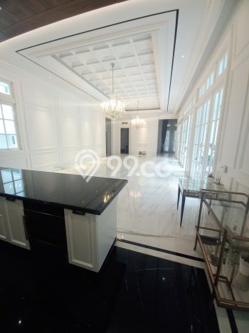 Rumah Elit Modern Tanpa Renovasi di Mega Kuningan Jakarta Selatan Rumah Elit Modern Tanpa Renovasi di Mega Kuningan Jakarta Selatan