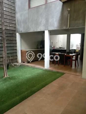Rumah Nyaman area Kebayoran Baru, 11 KM, Lokasi Strategis Rumah Nyaman area Kebayoran Baru, 11 KM, Lokasi Strategis