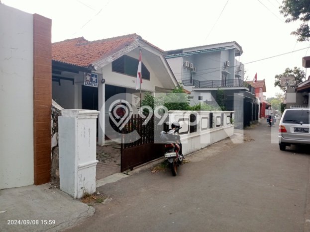 Hunian Cantik Modern Lb 180m2 di Kejaksan, Cirebon Hunian Cantik Modern Lb 180m2 di Kejaksan, Cirebon