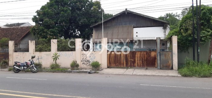 Gudang Dijual Lokasi Stratagis di Lemahwungkuk Cirebon Cocok untuk Bisnis Gudang Dijual Lokasi Stratagis di Lemahwungkuk Cirebon Cocok untuk Bisnis