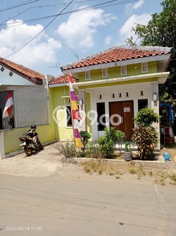 Disewakan Rumah Murah di Karyamulya Cirebon dengan 2 Kamar Tidur Disewakan Rumah Murah di Karyamulya Cirebon dengan 2 Kamar Tidur