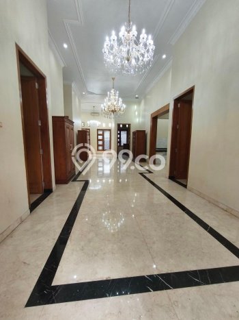 Rumah Elit LB 390m2 Siap Pakai Desain Elegan di Ciganjur, Jakarta Selatan Rumah Elit LB 390m2 Siap Pakai Desain Elegan di Ciganjur, Jakarta Selatan