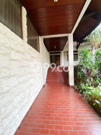 Rumah Luxury Modern Tanpa Renovasi di Kemang Jakarta Selatan Rumah Luxury Modern Tanpa Renovasi di Kemang Jakarta Selatan