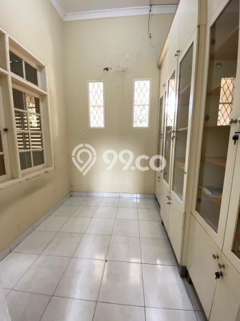 Dijual Hunian Rumah Terawat 3 KT di Cipulir, Jakarta Selatan Dijual Hunian Rumah Terawat 3 KT di Cipulir, Jakarta Selatan
