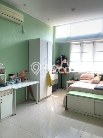 Hunian Elit LB 206m2 Siap Pakai Desain Elegan di Bintaro, Tangerang Selatan Hunian Elit LB 206m2 Siap Pakai Desain Elegan di Bintaro, Tangerang Selatan