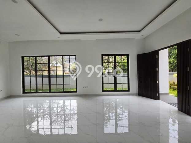 Hunian Mewah LB 143m2 Siap Huni Desain Elegan di Bintaro, Tangerang Selatan Hunian Mewah LB 143m2 Siap Huni Desain Elegan di Bintaro, Tangerang Selatan