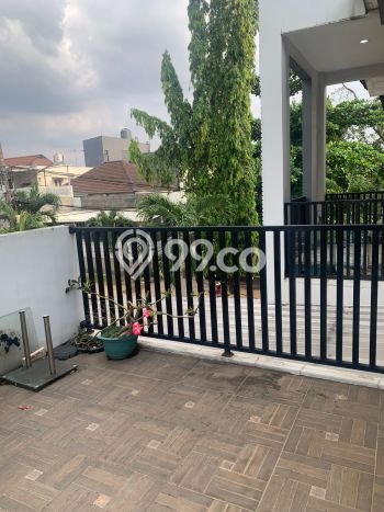 Rumah Elit LB 380m2 Siap Pakai Desain Elegan di Bintaro, Tangerang Selatan Rumah Elit LB 380m2 Siap Pakai Desain Elegan di Bintaro, Tangerang Selatan