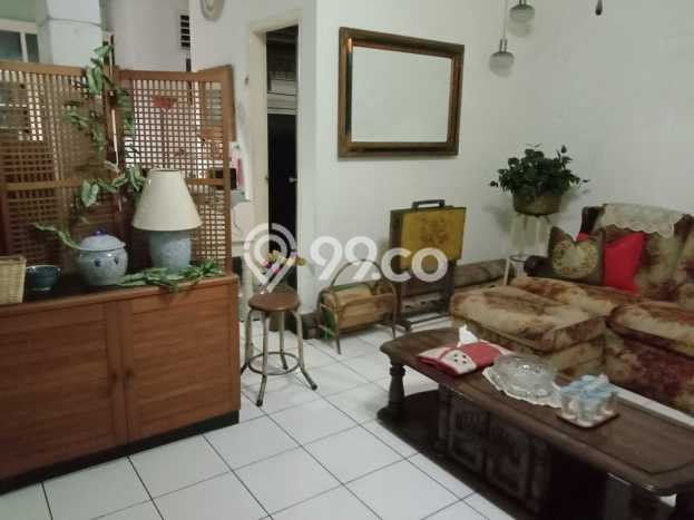 Rumah Elit LB 350m2 Siap Pakai Desain Elegan di Bintaro, Jakarta Selatan Rumah Elit LB 350m2 Siap Pakai Desain Elegan di Bintaro, Jakarta Selatan