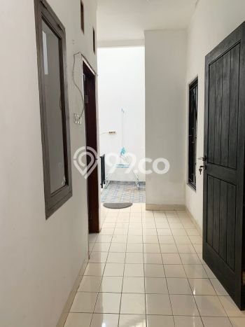 Rumah Strategis 3 Kamar Tidur dan 2 Kamar Mandi di Bintaro, Dekat Pusat Kota, Tangerang Selatan Rumah Strategis 3 Kamar Tidur dan 2 Kamar Mandi di Bintaro, Dekat Pusat Kota, Tangerang Selatan