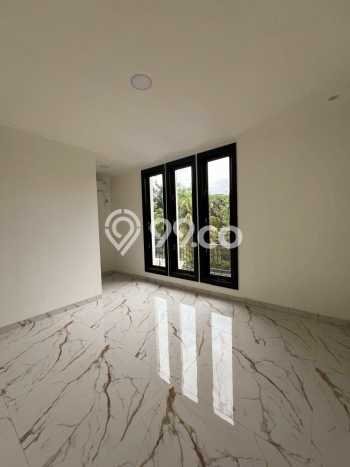 Hunian Elit LB 550m2 Siap Pakai Desain Elegan di Sektor 8 - Bintaro, Tangerang Selatan Hunian Elit LB 550m2 Siap Pakai Desain Elegan di Sektor 8 - Bintaro, Tangerang Selatan