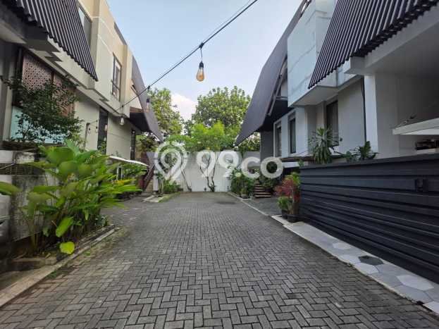 Rumah Mewah LB 350m2 Siap Huni Desain Elegan di Kemang, Jakarta Selatan Rumah Mewah LB 350m2 Siap Huni Desain Elegan di Kemang, Jakarta Selatan