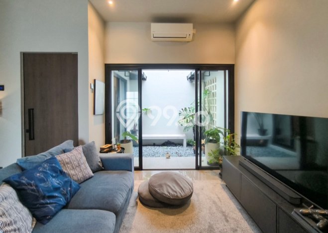 Jual Rumah Luas Megah Dengan View Cantik di Bintaro, Tangerang Selatan Jual Rumah Luas Megah Dengan View Cantik di Bintaro, Tangerang Selatan