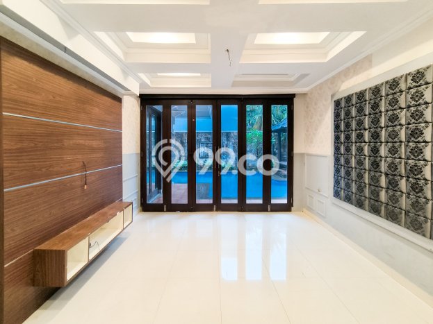 Rumah Mewah LB 238m2 Siap Pakai Desain Elegan di Sektor 9-Bintaro, Tangerang Selatan Rumah Mewah LB 238m2 Siap Pakai Desain Elegan di Sektor 9-Bintaro, Tangerang Selatan