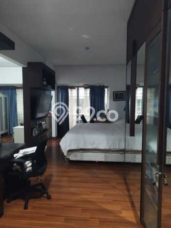 Hunian Elit LB 280m2 Siap Pakai Desain Elegan di Bintaro, Tangerang Selatan Hunian Elit LB 280m2 Siap Pakai Desain Elegan di Bintaro, Tangerang Selatan