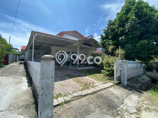 Rumah Modern Minimalis 5 Kamar Bisa Langsung Pindah di Senapelan Rumah Modern Minimalis 5 Kamar Bisa Langsung Pindah di Senapelan