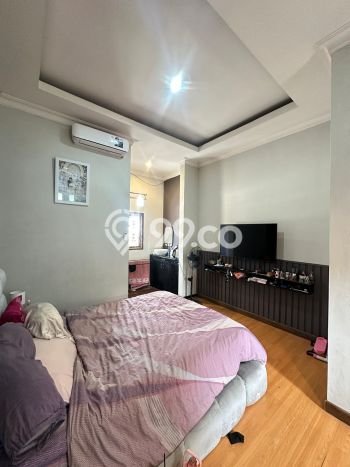 For Sale Rumah 4 Kamar Lokasi Ideal Nyaman dan Strategis di Banyumanik For Sale Rumah 4 Kamar Lokasi Ideal Nyaman dan Strategis di Banyumanik