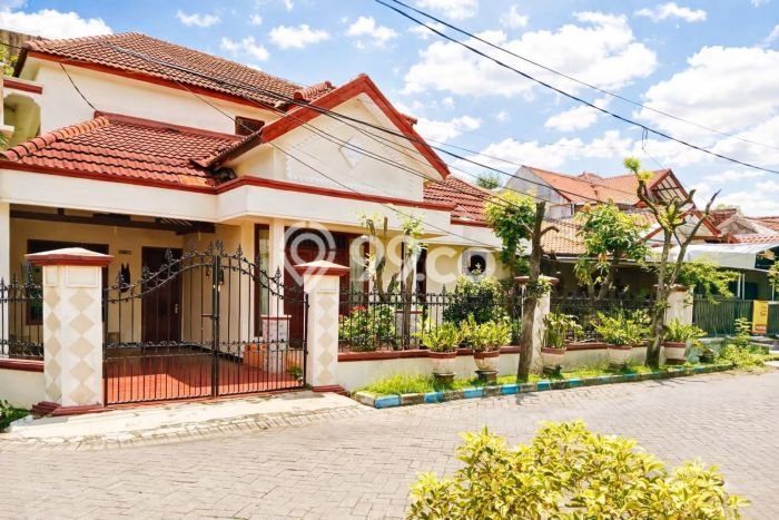 Jual Rumah Bagus Siap Huni LB 350m2 di Sedati, Sidoarjo Jual Rumah Bagus Siap Huni LB 350m2 di Sedati, Sidoarjo