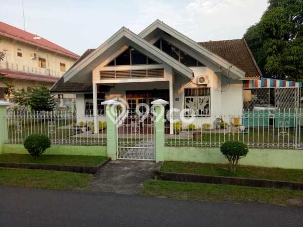 For Sale Rumah 3 Kamar Lokasi Ideal Bagus dan Strategis di Kota Baru For Sale Rumah 3 Kamar Lokasi Ideal Bagus dan Strategis di Kota Baru