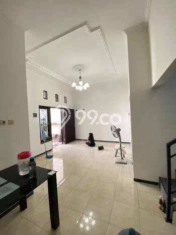 Rumah Modern Minimalis 3 Kamar Siap Huni di Tambaksari Rumah Modern Minimalis 3 Kamar Siap Huni di Tambaksari
