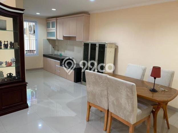 LOKASI STRATEGIS! Rumah kawasan Cibubur, Akses ke Stasiun, 3 KM, LT 200m² Bangunan 360m² LOKASI STRATEGIS! Rumah kawasan Cibubur, Akses ke Stasiun, 3 KM, LT 200m² Bangunan 360m²