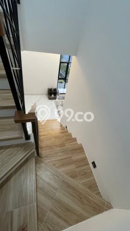 Rumah Minimalis 3 KT di Cipedak Jakarta Selatan Semi Furnished Rumah Minimalis 3 KT di Cipedak Jakarta Selatan Semi Furnished