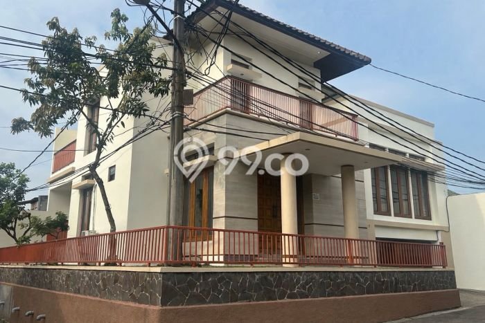 Hunian Mewah Dijual LT 217m2 di Ciputat Timur, Tangerang Selatan Hunian Mewah Dijual LT 217m2 di Ciputat Timur, Tangerang Selatan