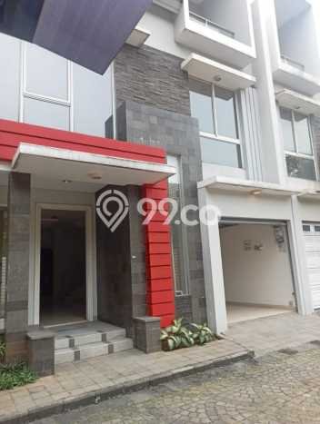 For Sale! Premium House LT 120m2 Desain Modern di Senayan For Sale! Premium House LT 120m2 Desain Modern di Senayan