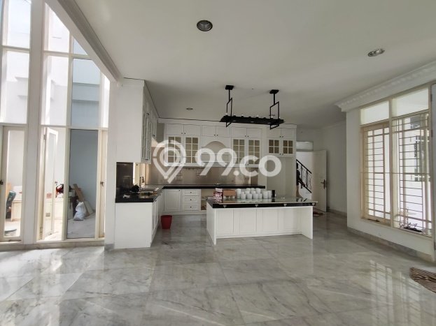 Rumah Elit LB 600m2 Siap Huni Desain Elegan di Permata Buana, Jakarta Barat Rumah Elit LB 600m2 Siap Huni Desain Elegan di Permata Buana, Jakarta Barat