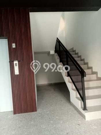 Rumah Luxury Modern Tanpa Renovasi di Alam Sutera Tangerang Rumah Luxury Modern Tanpa Renovasi di Alam Sutera Tangerang