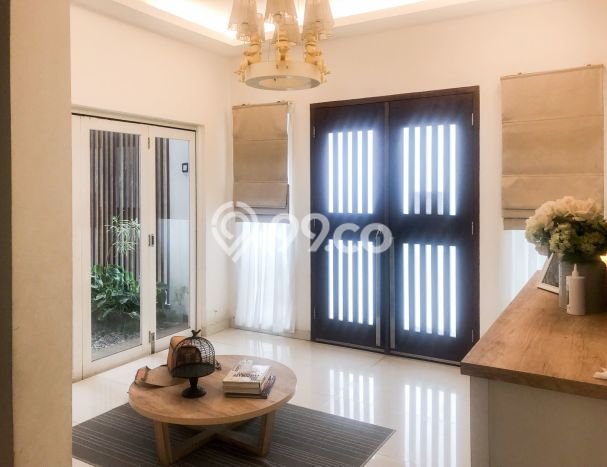 Hunian Elit LB 200m2 Siap Pakai Desain Elegan di Alam Sutera, Tangerang Hunian Elit LB 200m2 Siap Pakai Desain Elegan di Alam Sutera, Tangerang