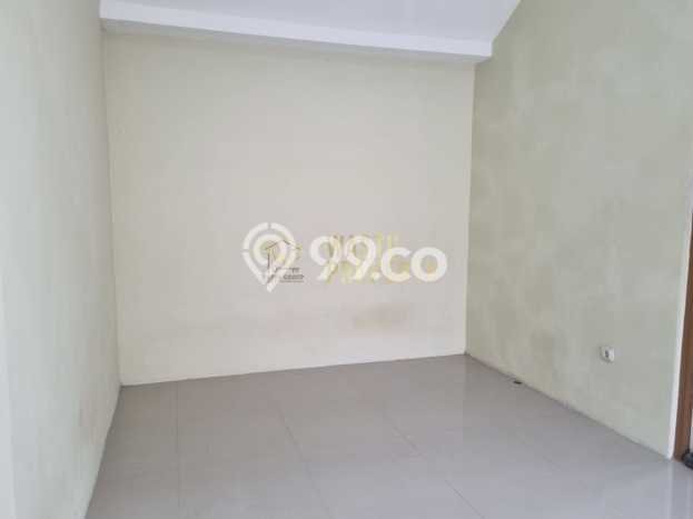 For Sale Rumah 4 Kamar Lokasi Ideal Bagus dan Strategis di Depok For Sale Rumah 4 Kamar Lokasi Ideal Bagus dan Strategis di Depok
