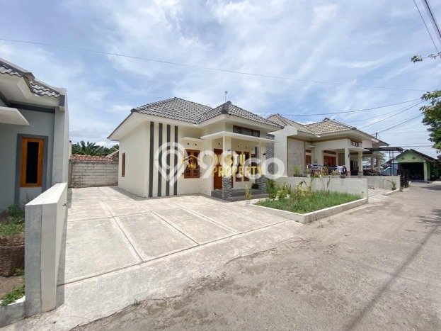 Rumah Minimalis Dijual di Prambanan 2 Kamar dengan LT 119m2 Rumah Minimalis Dijual di Prambanan 2 Kamar dengan LT 119m2