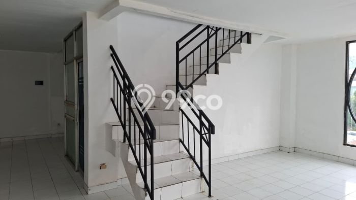 Ruko Bagus Dijual LB 160m2 Lokasi Strategis Tangerang Selatan Area Cocok untuk Bisnis Ruko Bagus Dijual LB 160m2 Lokasi Strategis Tangerang Selatan Area Cocok untuk Bisnis