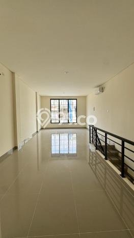 Unit Ruko Disewakan di Gading Serpong di Area Ramai & Strategis Unit Ruko Disewakan di Gading Serpong di Area Ramai & Strategis
