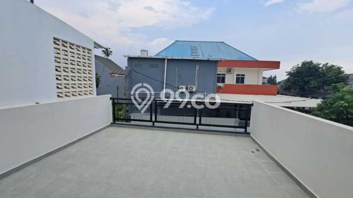Rumah Minimalis 4 KT di Villa Melati Mas Tangerang Selatan Unfurnished Rumah Minimalis 4 KT di Villa Melati Mas Tangerang Selatan Unfurnished